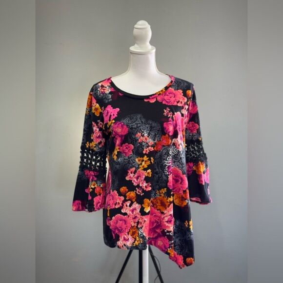 SALE! Floral NY Collection Crewneck Top Size M EUC - Picture 1 of 6